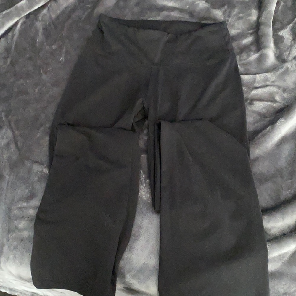 Black leggings